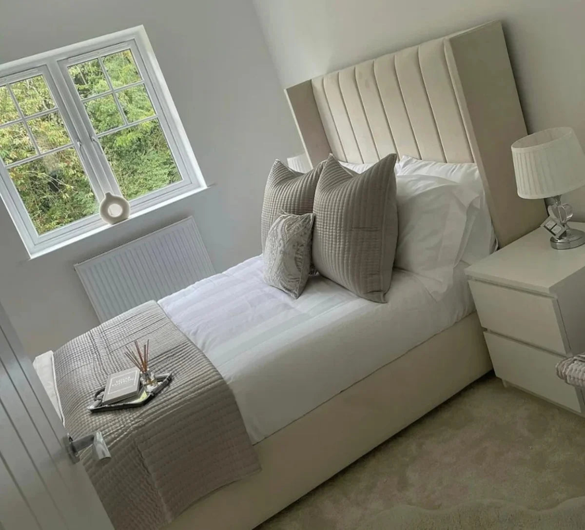 Eva Wing Bed